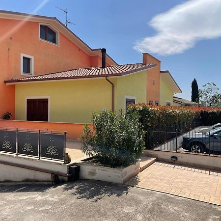 Casa Achille Hotell Spello Exteriör bild