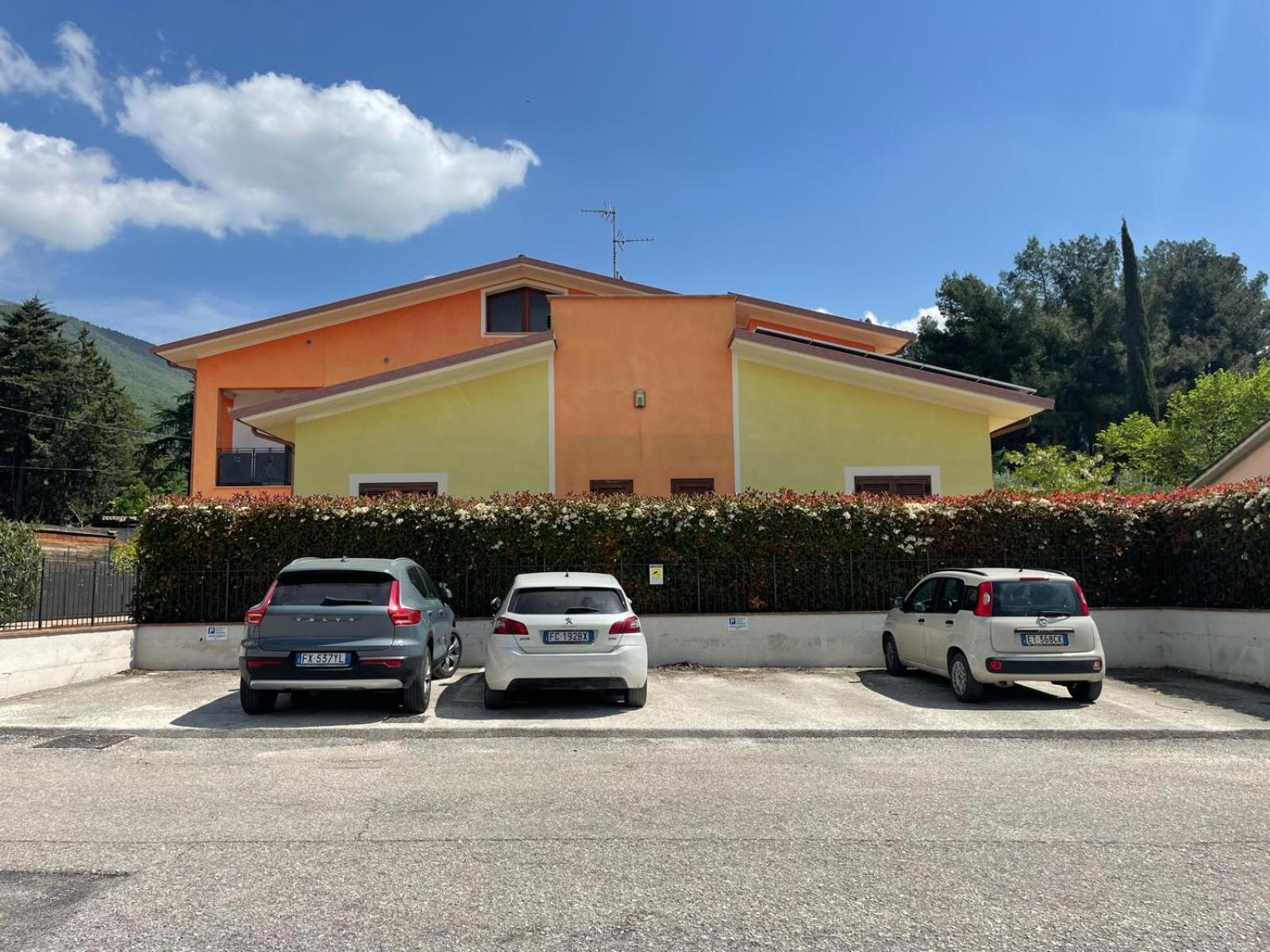 Casa Achille Hotell Spello Exteriör bild